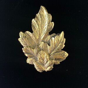 Vintage Joans Collectibles Autumn Fall Leaf Gold Tone Metal Brooch Pin